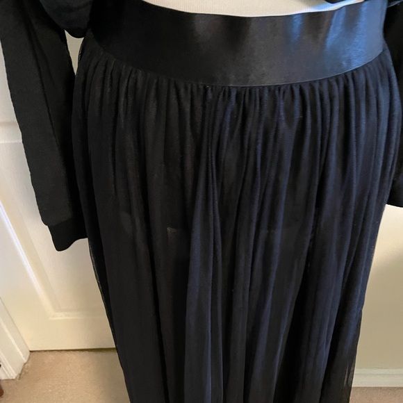 Gorgeous Self-Portrait double layered skirt - Picture 5 of 15
